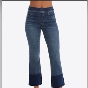 Spanx Crop Flare  Stretch Pull-On -Medium. Excellent condition. Make an offer!